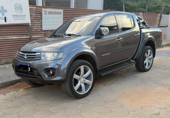 MITSUBISHI L200 TRITON 3.2 HPE 4X4 CD 16V TURBO INTERCOOLER DIESEL 4P AUTOMÁTICO